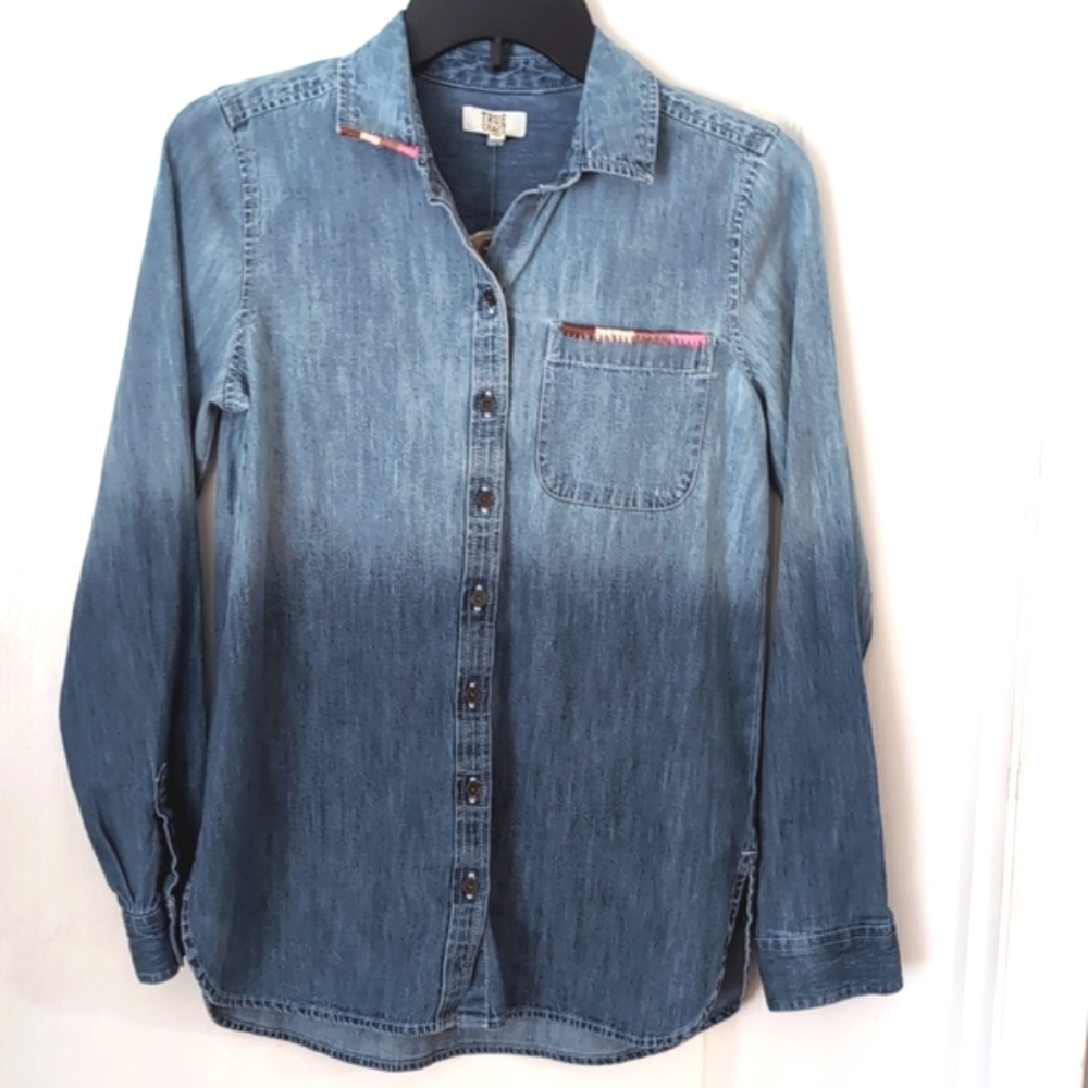 NWT! True Craft Ombre Chambray Denim Shirt. Embroidered. Size XS